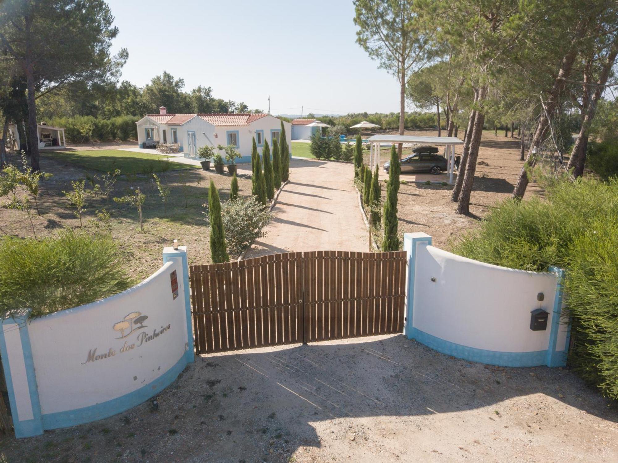 Holiday home Monte Dos Pinheiros